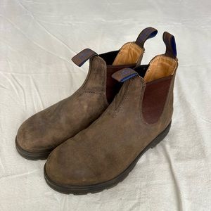 Blundstones 584
